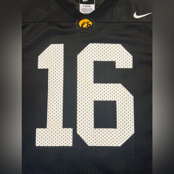 IOWA HAWKEYES Nike Team FOOTBALL Jersey #16 Chuck Long Retired Youth Large EUC! - Picture 2 of 9